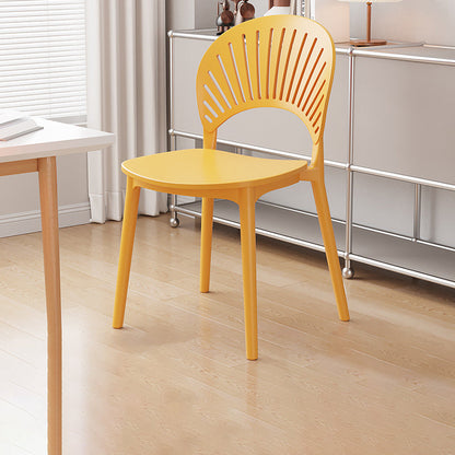 Contemporary Nordic Square PP Plastic Dining Chair Scalloped Backrest For Dining Room