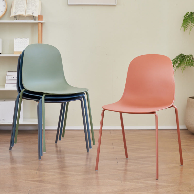 Modern Minimalist PP Plastic Iron Frame Curved Dining Chair Backrest Armless For Dining Room