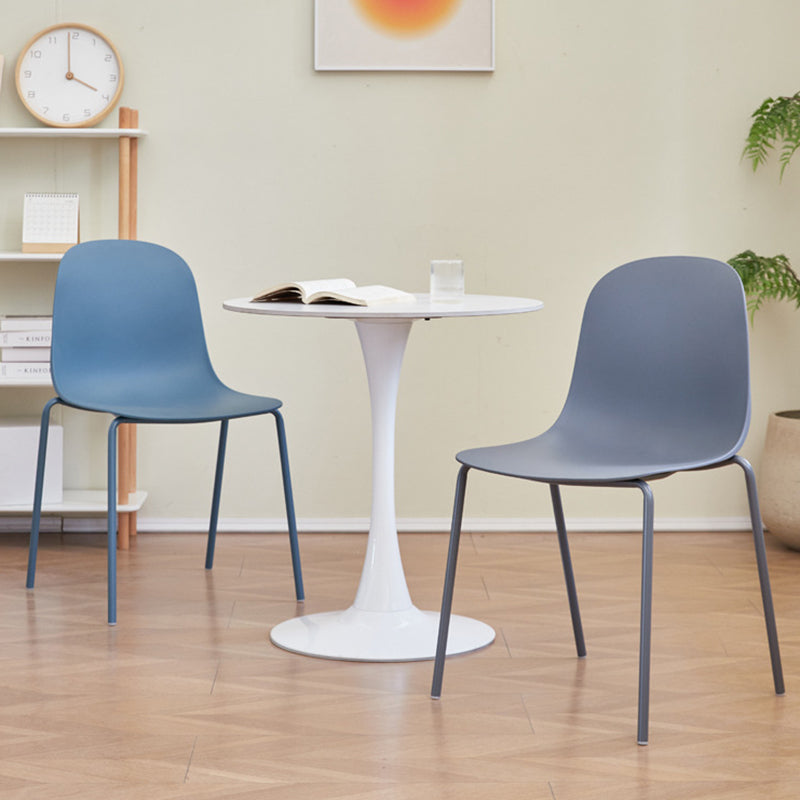 Modern Minimalist PP Plastic Iron Frame Curved Dining Chair Backrest Armless For Dining Room