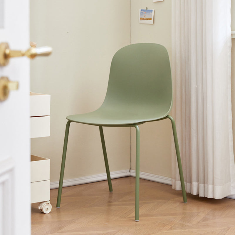 Modern Minimalist PP Plastic Iron Frame Curved Dining Chair Backrest Armless For Dining Room