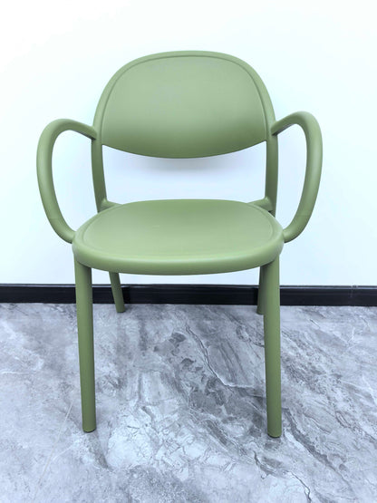 Modern Minimalist PP Plastic Round Curved Dining Chair Backrest Armrests For Dining Room