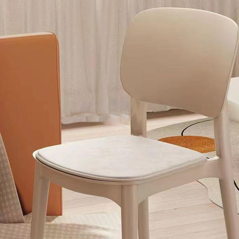 Contemporary Scandinavian PP Square Dinning Chair Backrest Stackable For Dining Room