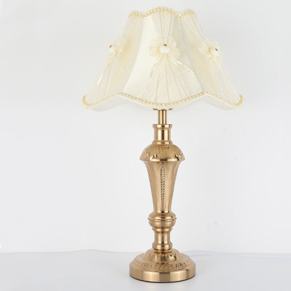 Contemporary Scandinavian Flower Iron Fabric 1-Light Table Lamp For Bedroom