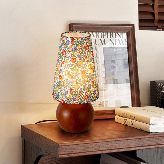 Traditional Vintage Round Table Solid Wood Fabric 1-Light Table Lamp For Bedroom