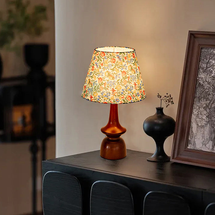 Traditional Vintage Round Table Solid Wood Fabric 1-Light Table Lamp For Bedroom