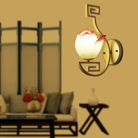 Traditional Chinese Iron & Resin Lotus-Shaped Lampshade Curved Arm 1-Light Wall Sconce Lamp For Bedroom & Living Room
