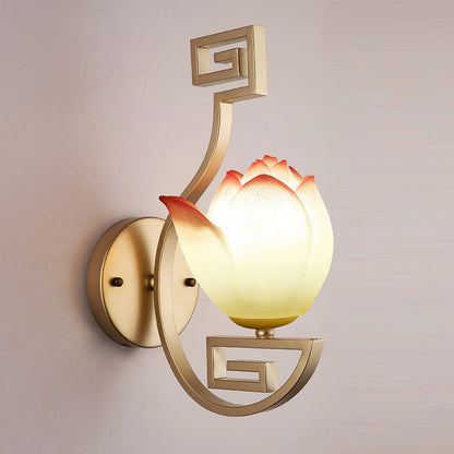 Traditional Chinese Iron & Resin Lotus-Shaped Lampshade Curved Arm 1-Light Wall Sconce Lamp For Bedroom & Living Room