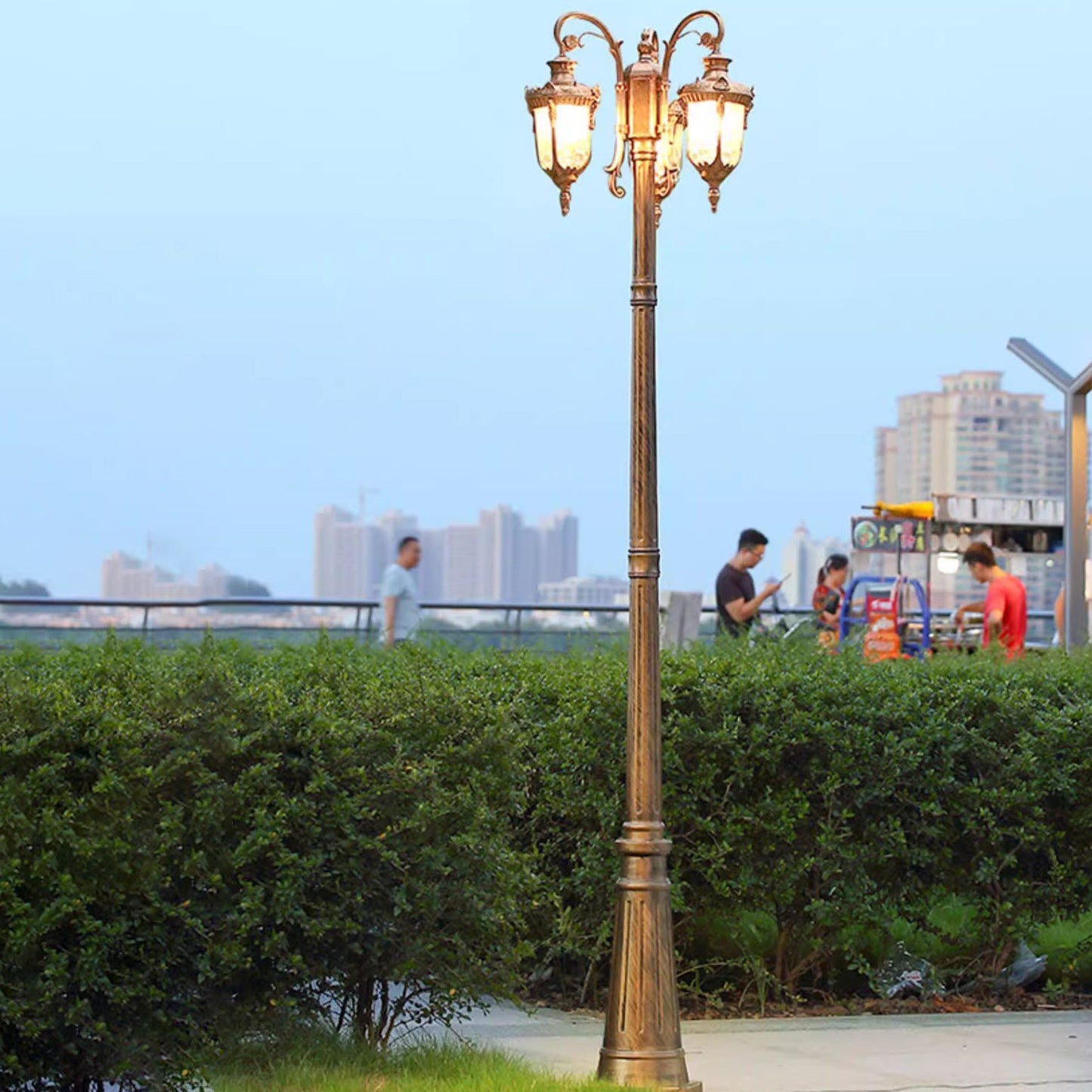 Traditional European Aluminum Water Glass Post Lamp 3-Light Outdoor Light For Garden