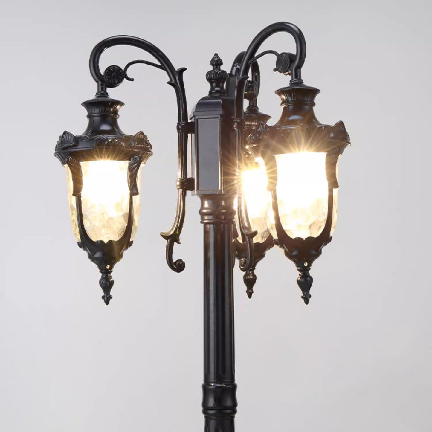 Traditional European Aluminum Water Glass Post Lamp 3-Light Outdoor Light For Garden