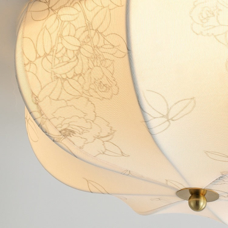 伝統的なフランスの鉄と布を使用した円形の花柄LEDフラッシュマウントシーリングライト（リビングルーム用）