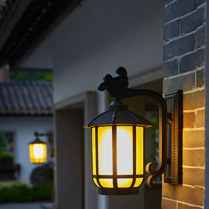 Traditional Chinese Aluminum Glass Round Lantern 1-Light Wall Sconce Lamp For Outdoor Patio