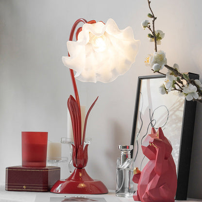 Traditional Chinese Iron Glass Floral Shade 1-Light Table Lamp For Bedroom