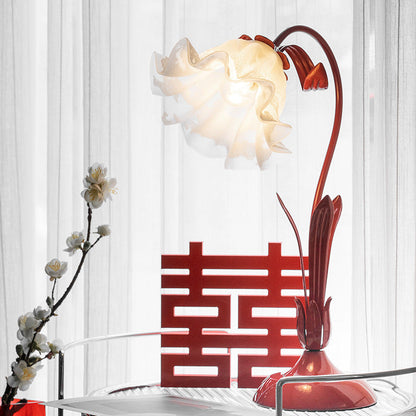 Traditional Chinese Iron Glass Floral Shade 1-Light Table Lamp For Bedroom