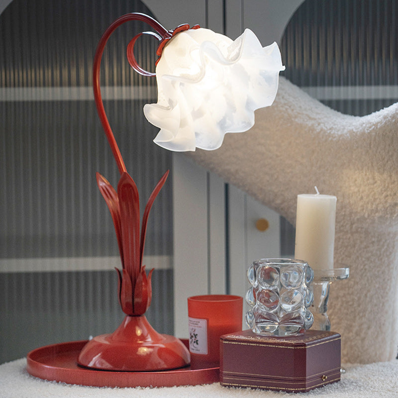 Traditional Chinese Iron Glass Floral Shade 1-Light Table Lamp For Bedroom
