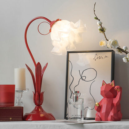 Traditional Chinese Iron Glass Floral Shade 1-Light Table Lamp For Bedroom
