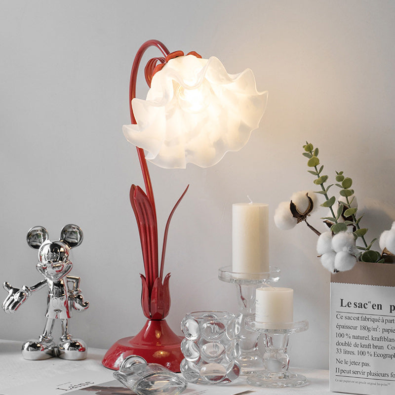 Traditional Chinese Iron Glass Floral Shade 1-Light Table Lamp For Bedroom