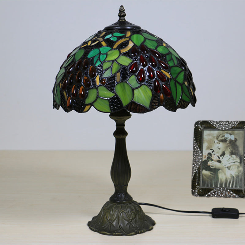 Traditional Tiffany Zinc Alloy & Stained Glass Round 1-Light Table Lamp For Bedroom & Living Room