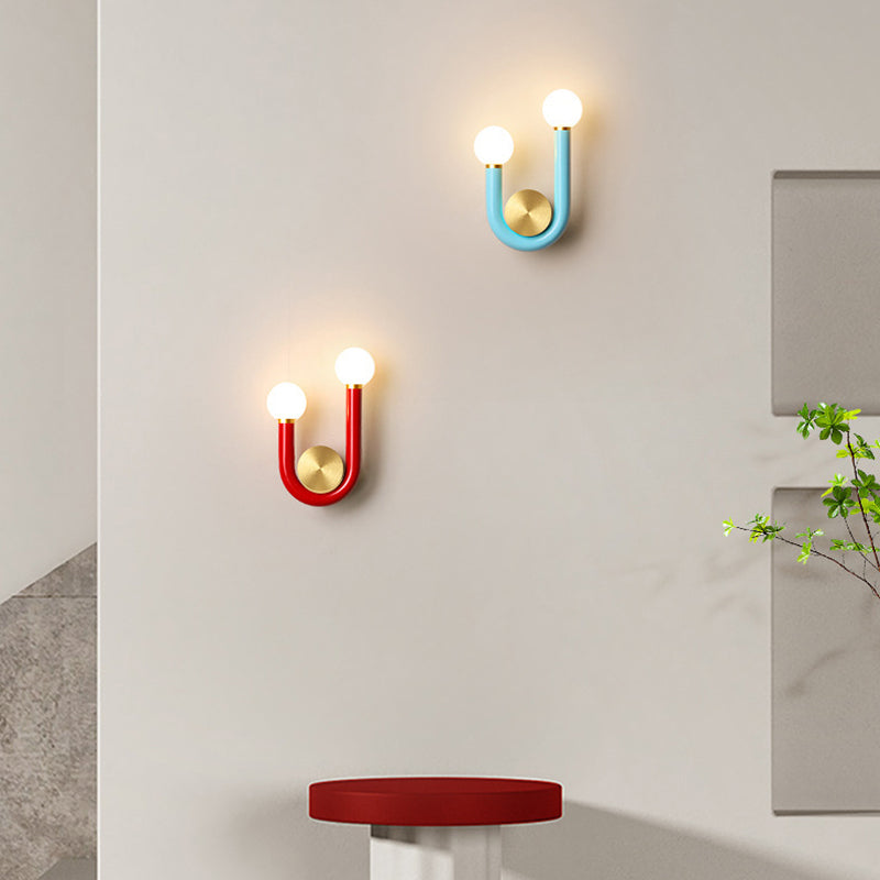 寝室やリビングルームに最適な、伝統的な日本の鉄製アクリル・アルミ製U字型ラウンドLEDウォールスコンスランプ