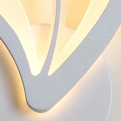 Modern Art Deco Acrylic Aluminum Iron Petal LED Wall Sconce Lamp For Bedroom & Living Room