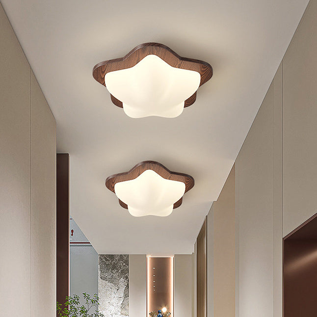 Traditional Chinese PE Rubberwood Heart Star Wave LED Flush Mount Ceiling Light For Bedroom