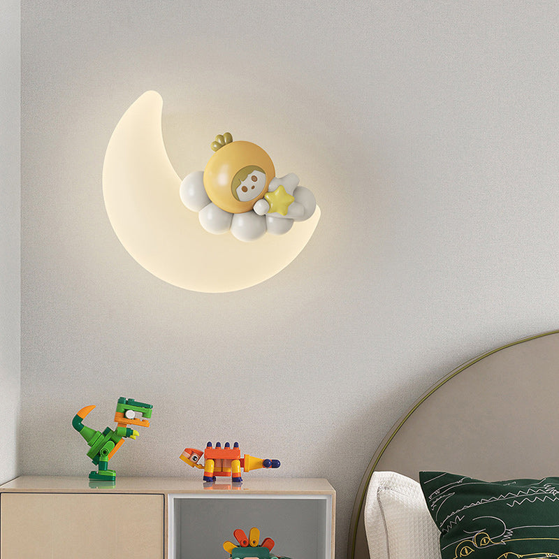 Modern Art Deco PE Iron Crescent LED Wall Sconce Lamp For Bedroom