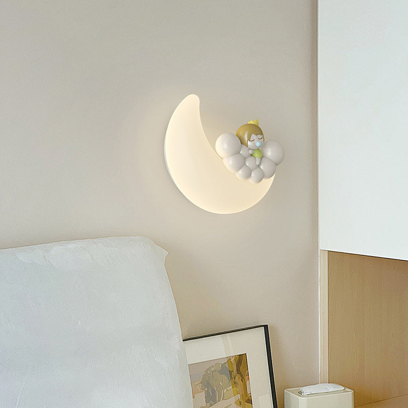 Modern Art Deco PE Iron Crescent LED Wall Sconce Lamp For Bedroom
