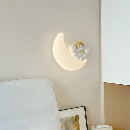 Modern Art Deco PE Iron Crescent LED Wall Sconce Lamp For Bedroom