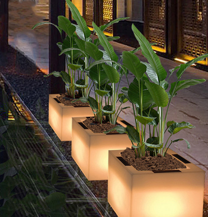 Modern Art Deco Solar Waterproof PE Square Planter LED Outdoor Light Landscape Lighting For Garden & Outdoor Patio