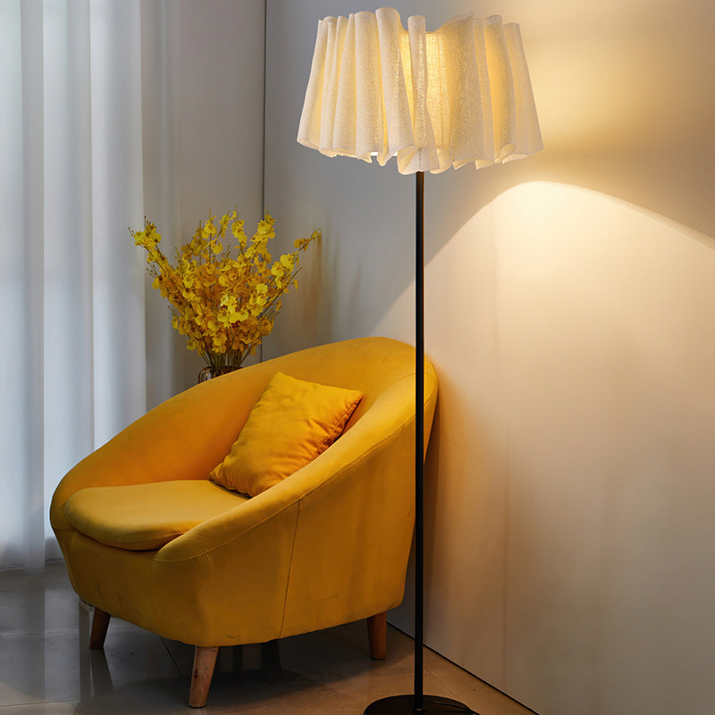 Traditional Japanese Marble Fabric & Metal Pleated 1-Light Standing Floor Lamp For Living Room And Bedroom