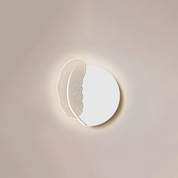 مصباح حائط LED مصنوع من الحديد الأكريليك على شكل زهرة على شكل ريشة بتصميم عصري بسيط لغرفة النوم 