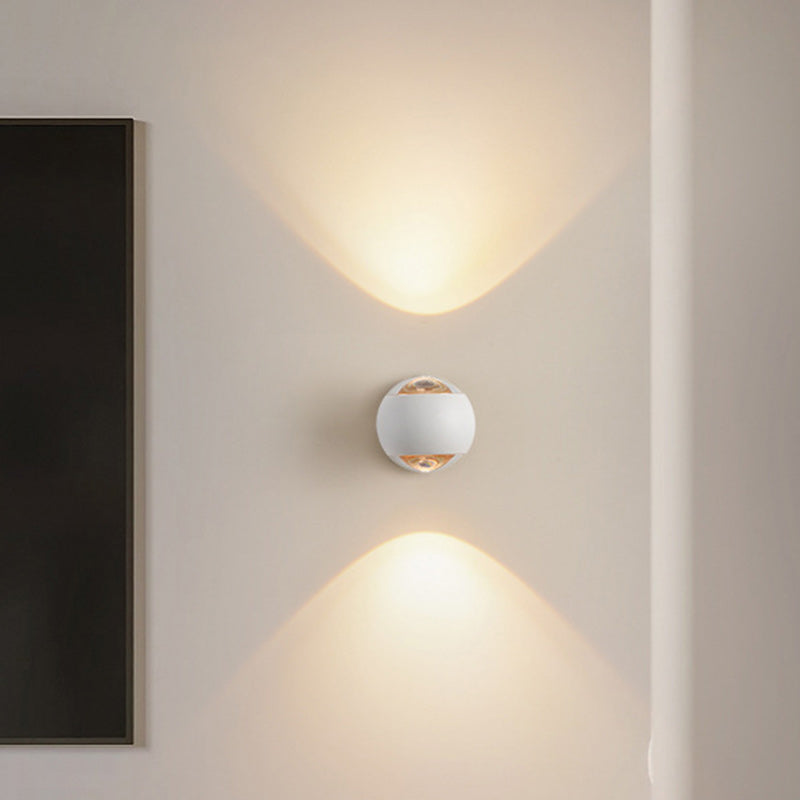 مصباح حائط LED دائري من الألومنيوم والحديد بتصميم عصري بسيط لغرفة المعيشة 