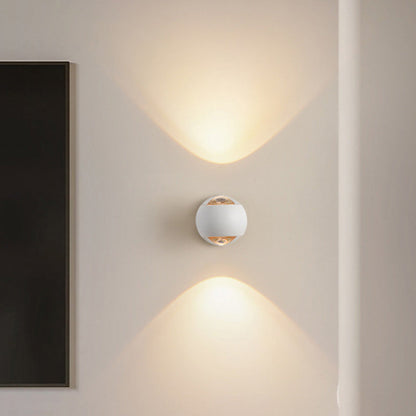 مصباح حائط LED دائري من الألومنيوم والحديد بتصميم عصري بسيط لغرفة المعيشة 