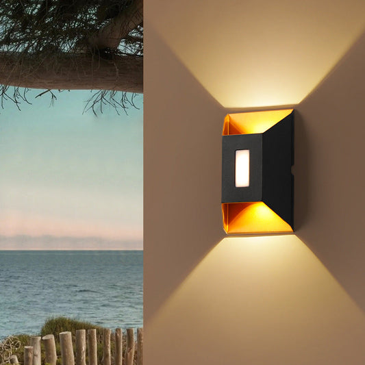 مصباح حائط LED مستطيل الشكل شبه منحرف من الألومنيوم بتصميم عصري بسيط ومقاوم للماء للفناء الخارجي 