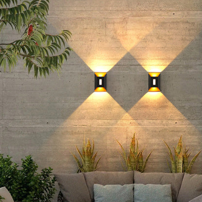 مصباح حائط LED مستطيل الشكل شبه منحرف من الألومنيوم بتصميم عصري بسيط ومقاوم للماء للفناء الخارجي 