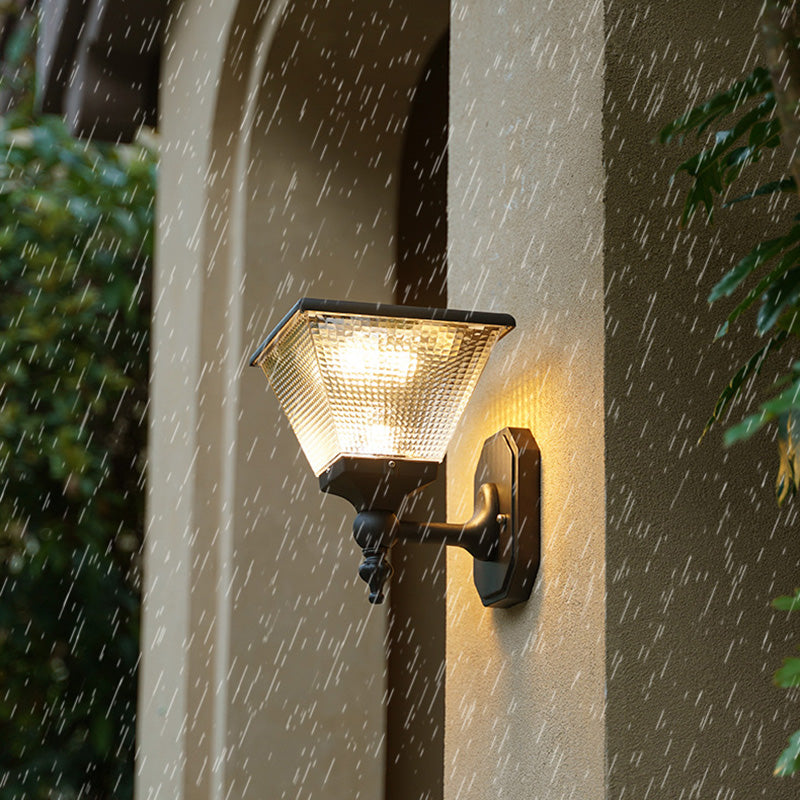 مصباح حائط LED دائري مربع الشكل مصنوع من الألومنيوم بتصميم عصري بسيط مقاوم للماء يعمل بالطاقة الشمسية للفناء الخارجي 