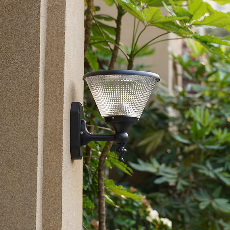 مصباح حائط LED دائري مربع الشكل مصنوع من الألومنيوم بتصميم عصري بسيط مقاوم للماء يعمل بالطاقة الشمسية للفناء الخارجي 