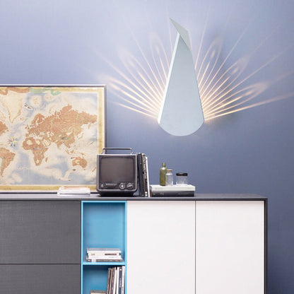 Contemporary Creative Triangle Peacock Shape Scattered Light Iron Shade LED Wall Sconce Lamp For Living Room