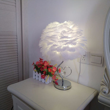 Modern Art Deco Heart Feather Iron Rod 1-Light Table Lamp For Bedroom