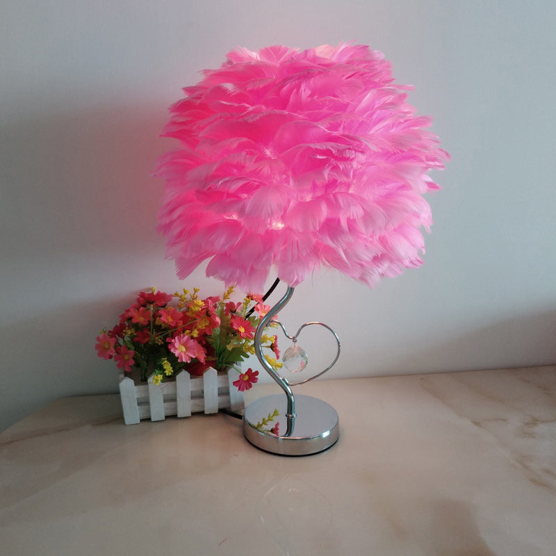 Modern Art Deco Heart Feather Iron Rod 1-Light Table Lamp For Bedroom
