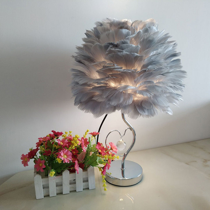 Modern Art Deco Heart Feather Iron Rod 1-Light Table Lamp For Bedroom