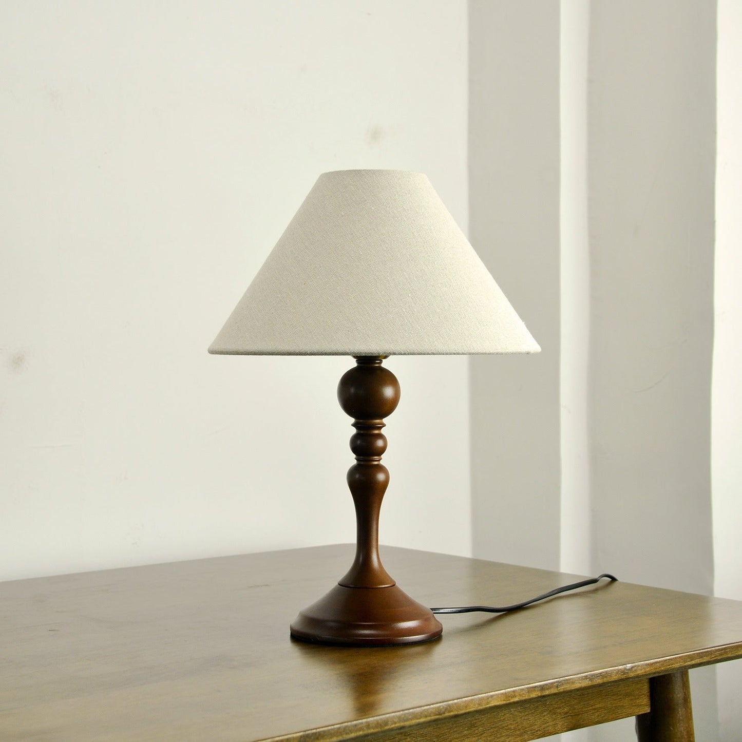 Traditional Vintage Round Trapezoidal Solid Wooden Base Fabric Shade 1-Light Table Lamp For Bedroom