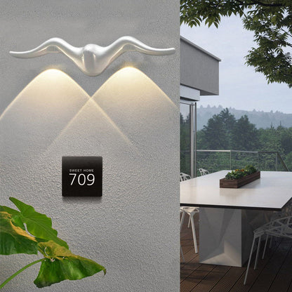 مصباح حائط LED من الألومنيوم بتصميم عصري ومبتكر مقاوم للماء للفناء الخارجي 