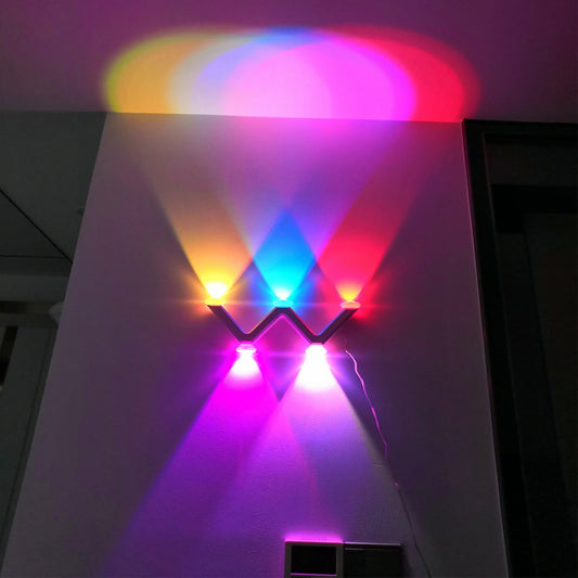 مصباح حائط LED من الأكريليك ABS على شكل حرف W بتصميم عصري بسيط لغرفة النوم 