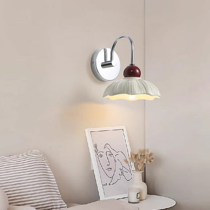 Modern Minimalist Round Flower Resin Shade Hardware Base 1-Light Wall Sconce Lamp For Living Room