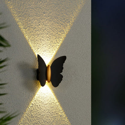 مصباح حائط LED من الألومنيوم على شكل فراشة مقاوم للماء بتصميم عصري بسيط للفناء الخارجي 