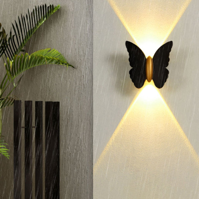 مصباح حائط LED من الألومنيوم على شكل فراشة مقاوم للماء بتصميم عصري بسيط للفناء الخارجي 