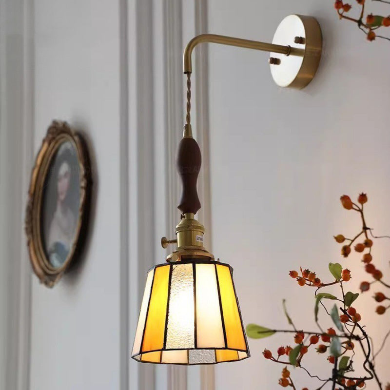 Traditional Vintage Round Trapezoidal Polygonal Brass Stained Glass Shade 1-Light Wall Sconce Lamp For Living Room