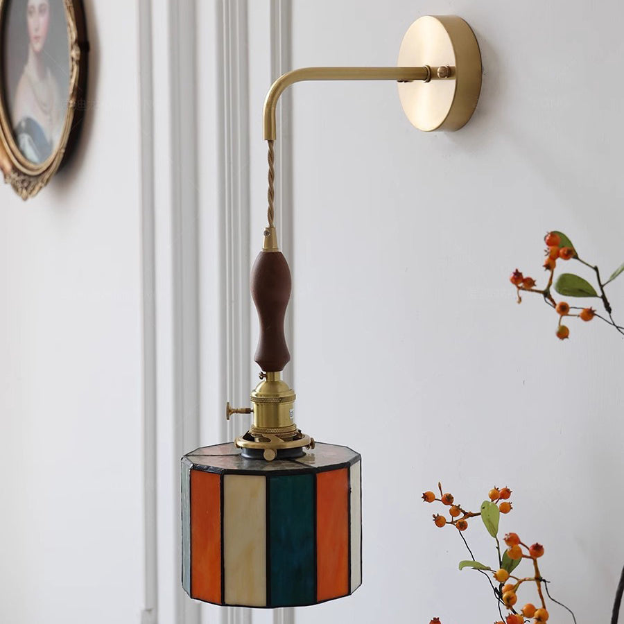 Traditional Vintage Round Trapezoidal Polygonal Brass Stained Glass Shade 1-Light Wall Sconce Lamp For Living Room