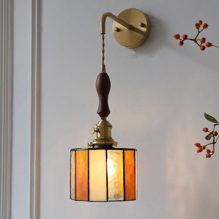 Traditional Vintage Round Trapezoidal Polygonal Brass Stained Glass Shade 1-Light Wall Sconce Lamp For Living Room