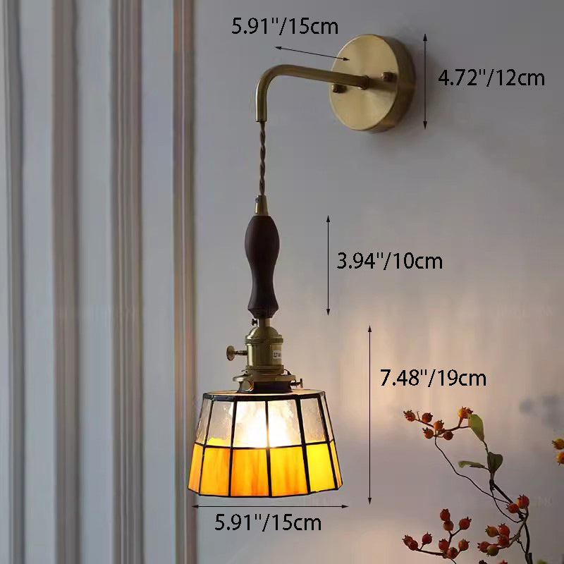 Traditional Vintage Round Trapezoidal Polygonal Brass Stained Glass Shade 1-Light Wall Sconce Lamp For Living Room